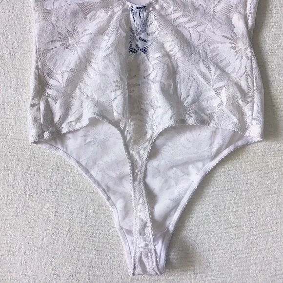 Victoria Secret’s Very Sexy Palm Lace Bodysuit Teddy Silver Ivory Unlined Small - Picture 7 of 12